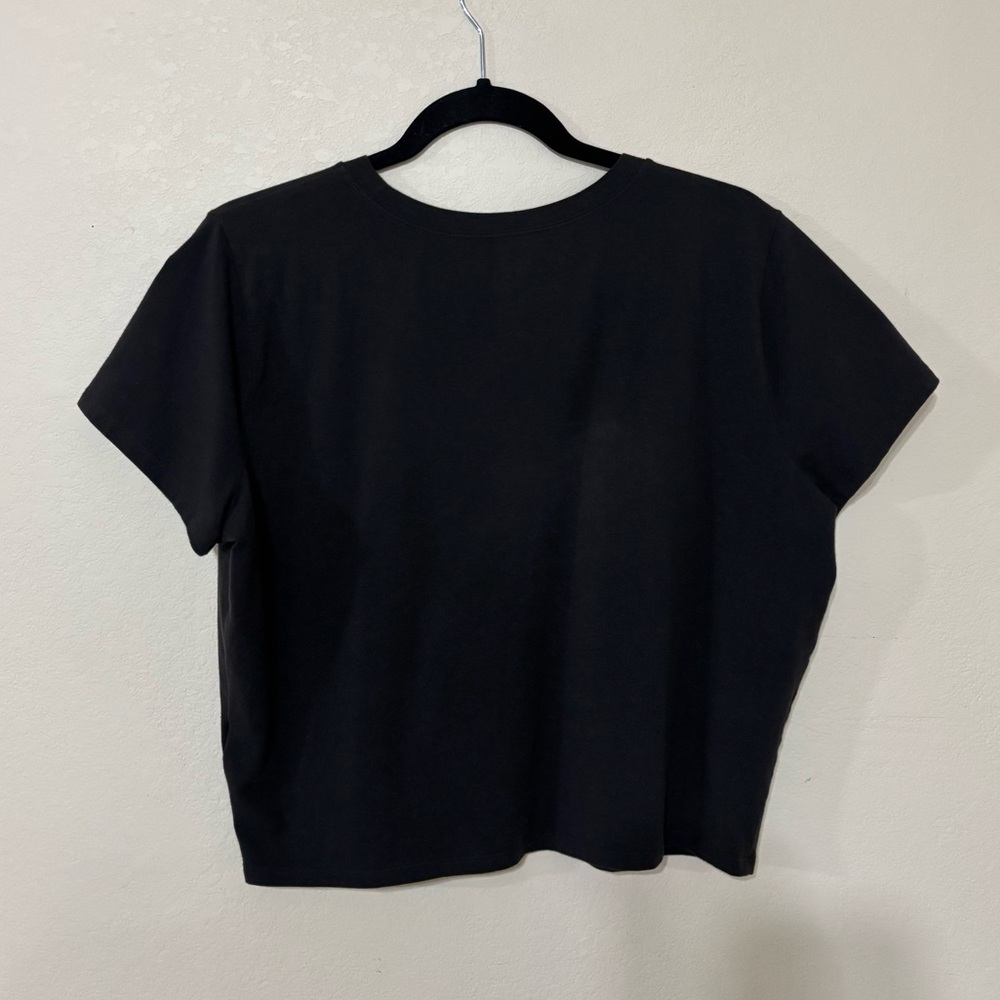🌟 Hollister crop top - Picture 7 of 7